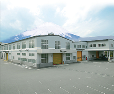 小山工場の画像が表示されています。